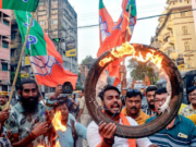 ফের অশান্ত বেলডাঙ্গা! চলছে বিক্ষোভ, ভাঙ্গা হচ্ছে রেলগেট