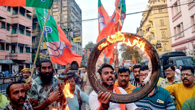 ফের অশান্ত বেলডাঙ্গা! চলছে বিক্ষোভ, ভাঙ্গা হচ্ছে রেলগেট 1 image 26