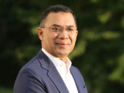 ১৭ বছর যে দেশে পা রাখেননি, আজ সেই দেশেরই প্রধানমন্ত্রী!