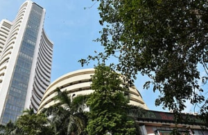 ব্যাংকিং খাতের শেয়ার ক্রয় এবং বিশ্বব্যাপী অন্যান্য খাতের ইতিবাচক প্রবণতার কারণে দিনের শুরুতে শেয়ারবাজার ঘুরে দাঁড়িয়েছে!