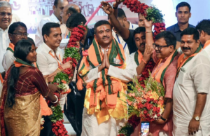 আজ পশ্চিমবঙ্গের প্রথম বিজেপি মুখ্যমন্ত্রী হিসেবে শপথ নেবেন শুভেন্দু অধিকারী